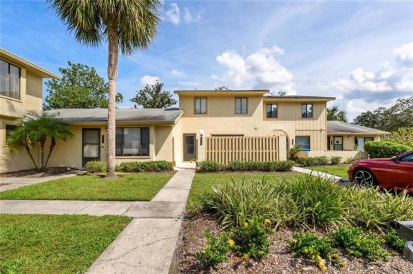 PEBBLE CREEK CONDO VILLA