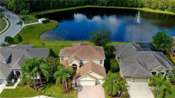 GREY HAWK AT LAKE POLO PH 02