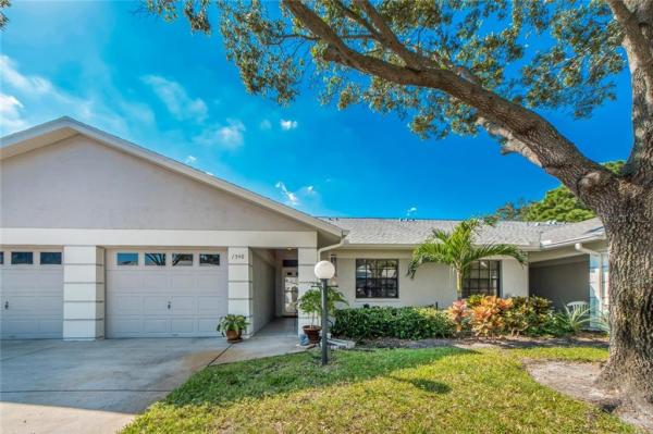 VILLAS OF FOREST PARK CONDO