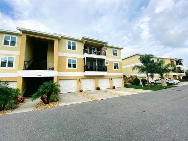 REGENCY PALMS BLDG 2