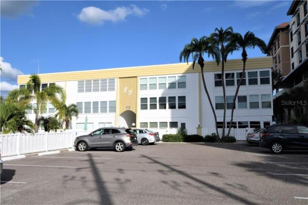 PENTHOUSE SHORES CONDO