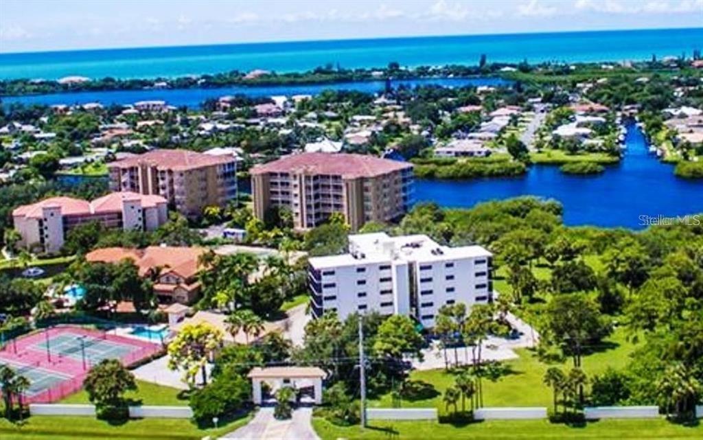 BLACKBURN BAY - фото