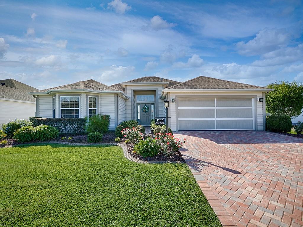 THE VILLAGES - фото