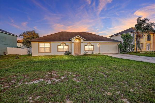 MASCOTTE DUKES LAKE PH 03