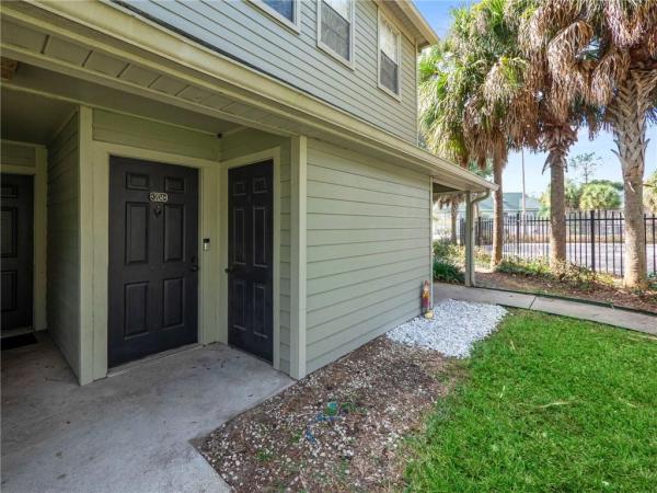 CENTRAL PARK METROWEST CONDO