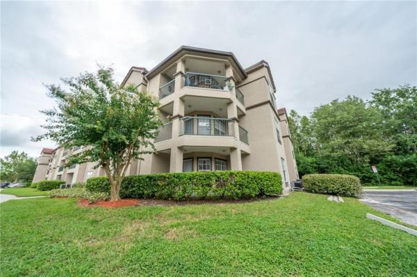 LAKEVIEW AT CALUSA TRACE