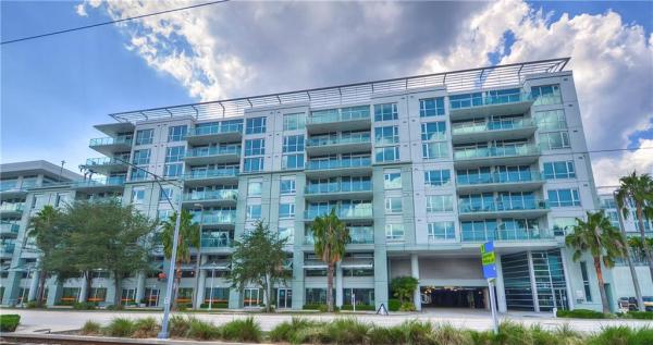 THE PLACE AT CHANNELSIDE A CON