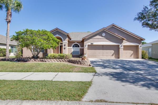 KINGSFIELD LAKES PH 1