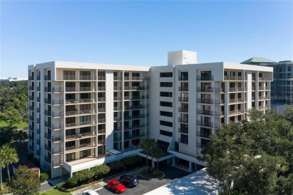 BELLEVIEW BILTMORE VILLAS OAKS