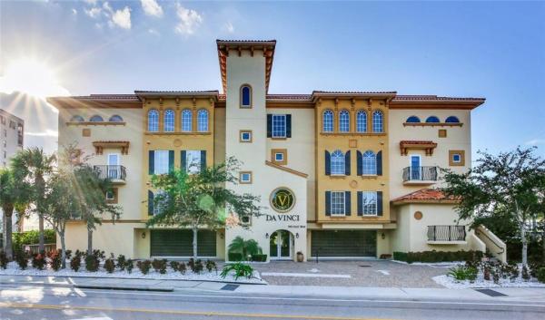 DA VINCI CONDOMINIUMS