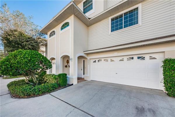 TOWNHOMES OF PARK PLACE