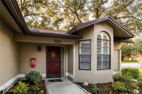 BRAEMOOR LAKE VILLAS