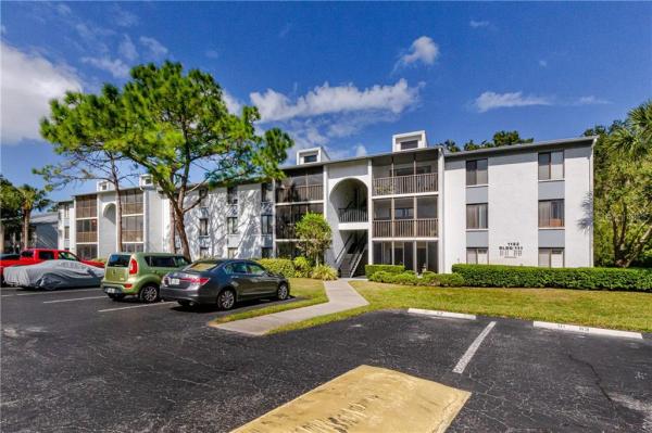 PINE RIDGE AT LAKE TARPON VILLAGE