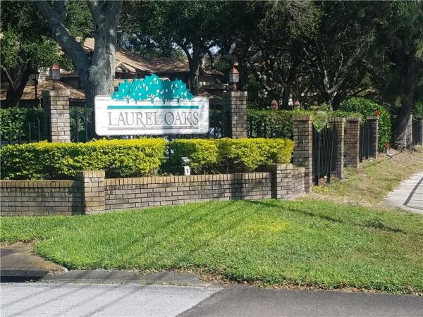 LAUREL OAKS AT COUNTRY WOODS CONDO