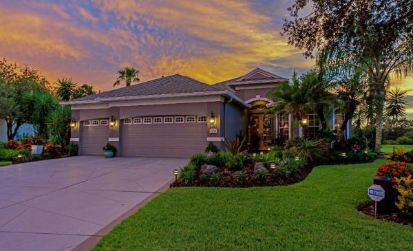 ASHLEY TRACE AT UNIVERSITY PLACE