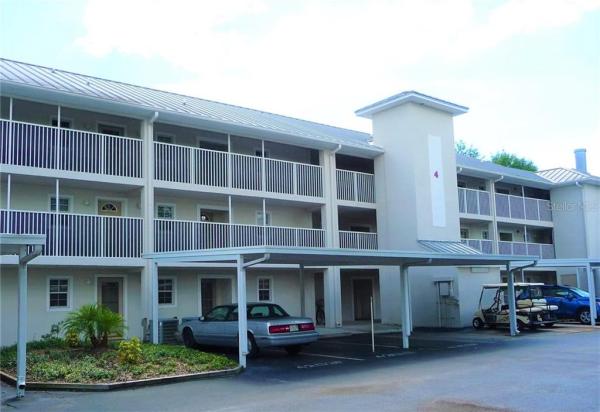 PARADISE LAKES CONDO