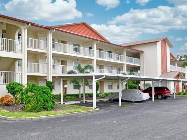 COUNTRY VILLAGE CONDO SEC 13