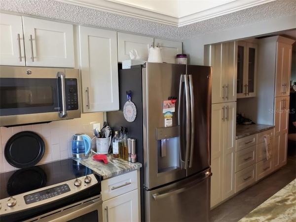 BAYSHORE ON THE LAKE APTS SEC 3