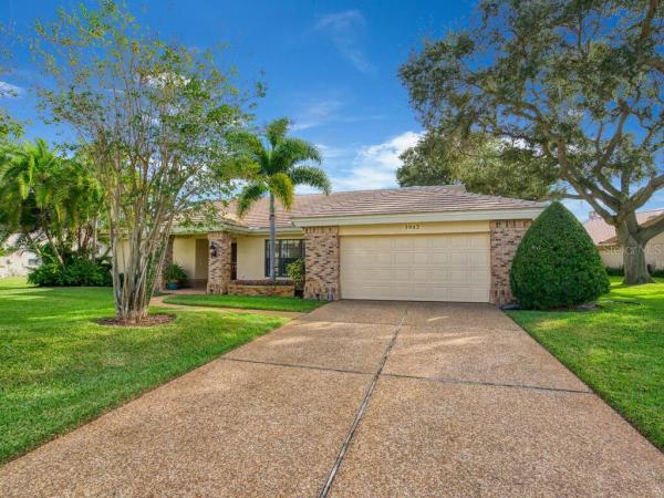 COUNTRY CLUB OF SARASOTA THE