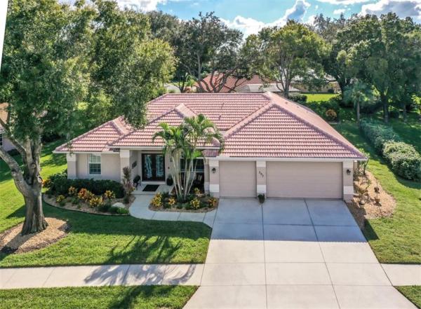 THE LAKES OF JACARANDA