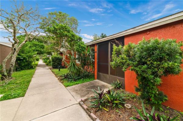 DORCHESTER SQUARE/VILLAS OF LAKE MARY