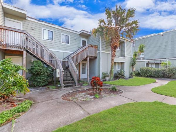 WINTER PARK WOODS CONDO