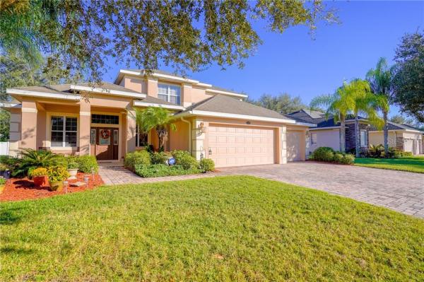 CROSSROADS AT LAKE REGION