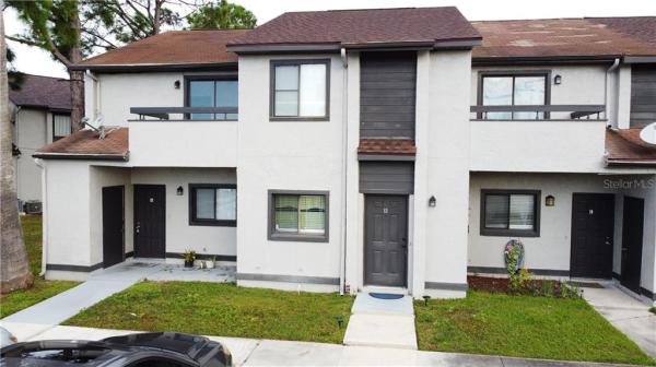 BUENAVENTURA LAKES GOLD COAST TWNHMS UNREC