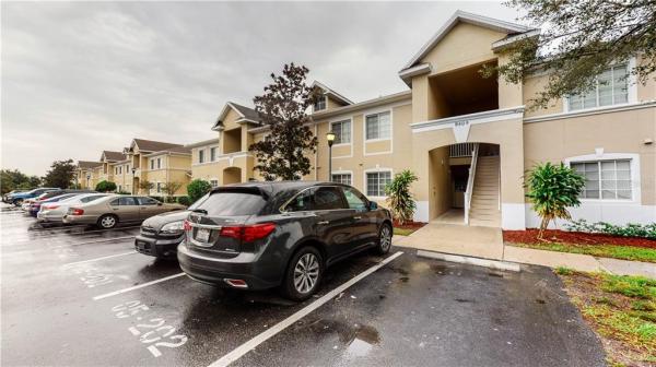 VILLAGES OF BLOOMINGDALE CONDO