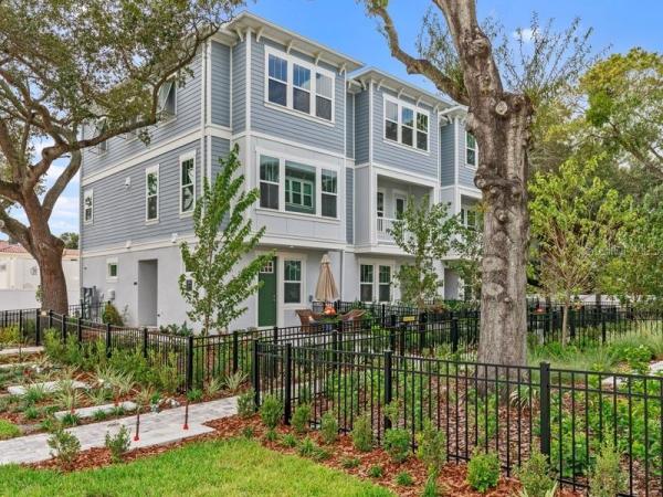 SOUTH TAMPANIA TOWNHOMES