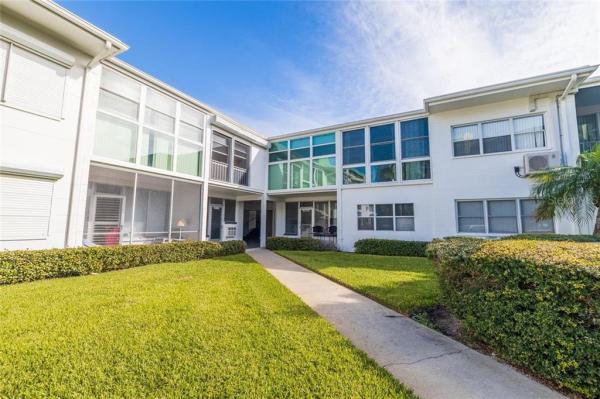 SUNSET PLAZA APTS CONDO