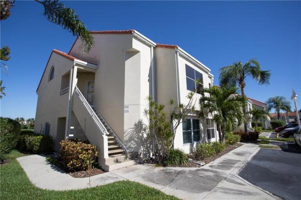 VISTA VERDE NORTH CONDO