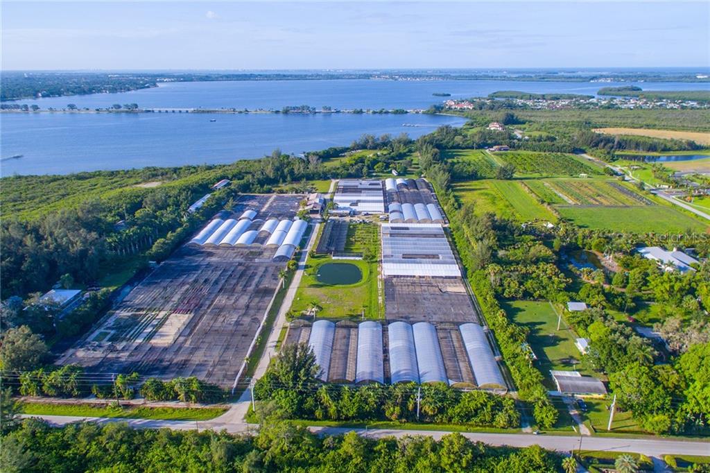 PALMA SOLA BAY - фото