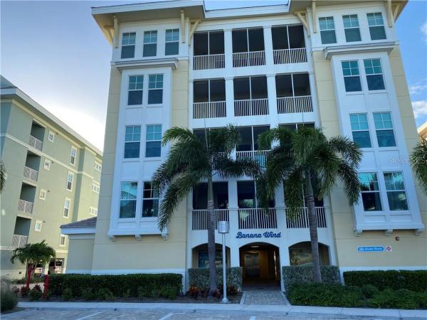 MARINA WALK ON ONE PARTICULAR HARBOUR 2