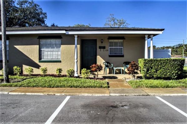 SUMMIT VILLAGE UNIT 1 CONDO