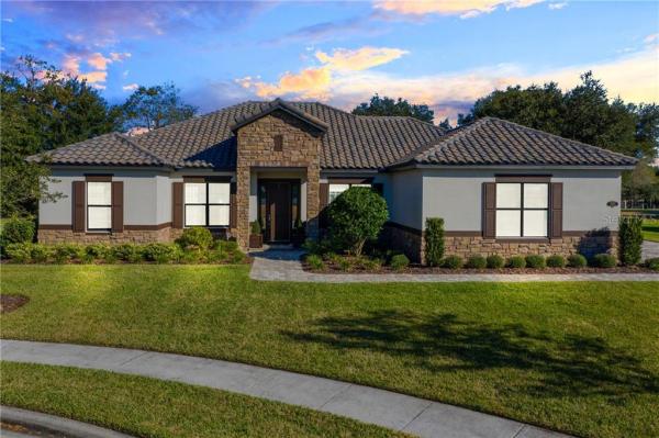 HEATHROW COUNTRY ESTATE