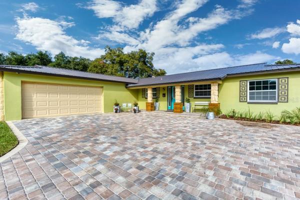 CARRIAGE HILL UNIT 3