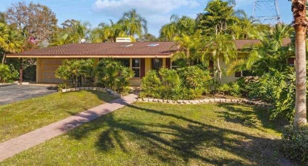 ST JOHNS RIVER ESTATES