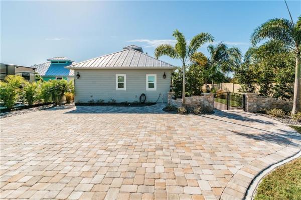 THORNTON CRK MOTORCOACH RESIDENCE