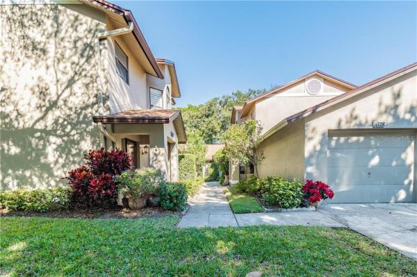 BRAEMOOR LAKE VILLAS