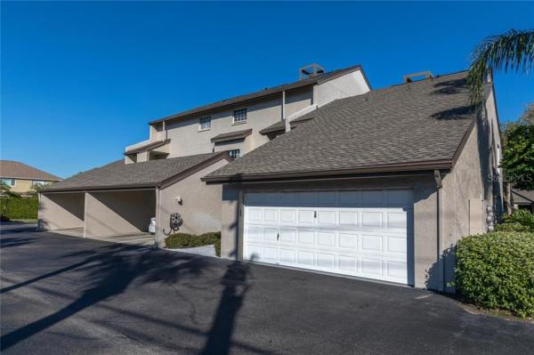 THORNBERRY PONDS CONDO