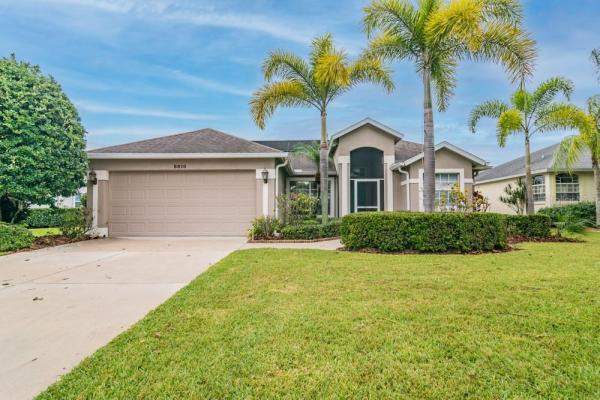 PARKWOOD LAKES PHASE I & II PB28/30