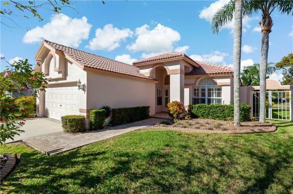 CRESCENT OAKS COUNTRY CLUB 2