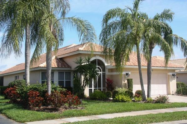 VILLAS AT DEER CREEK