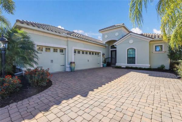 COUNTRY CLUB EAST AT LWR SUBPH SS AKA HI