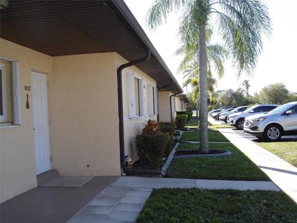 LAKESIDE CHARLOTTE COUNTY PH 04