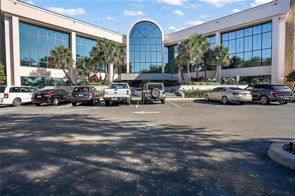 Commercial - фото