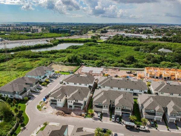 TOWNS AT BELLEAIR GROVE