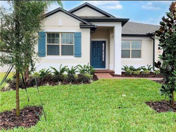 VISTAS AT WATERS EDGE