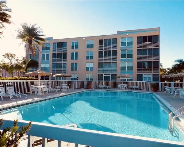 THE GREENS AT PINEBROOK PH 3